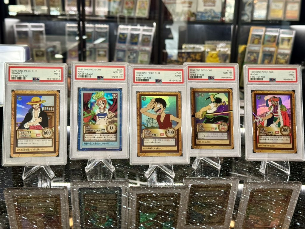 MediaGiraffes's tweet photo. Some of my 1999 One Piece cards! https://t.co/FNBEr9ESYY
