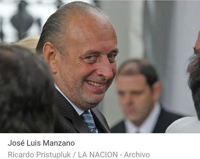 juankazoo33's tweet photo. Agarras al azar 10 personas sub 40, y no se, si alguno sabe quien es éste personaje
Dato: en los 90 era un seco.
Hoy, es un trillonario
La famosa movilidad social Argenta.... https://t.co/5EzzK7ueGt