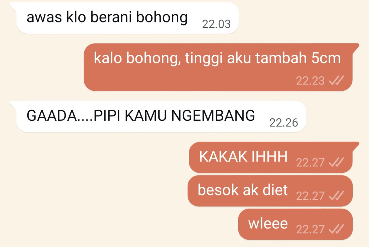 rarahnif's tweet photo. dua orang yg kalo akur cuma 5 menit doang wkwkw https://t.co/8PO3cOGG6k