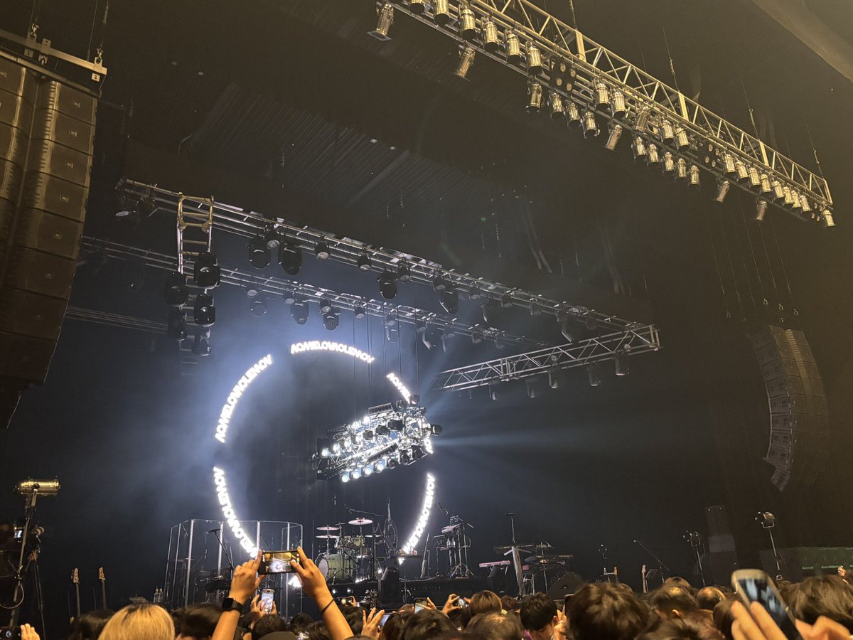 deniodayo's tweet photo. 俺はノーメロ㌠と出会ってから1年半弱くらいでまだまだ新参だけど、すっごい濃くて楽しい時間でした。これからも2人がJPOPのド真ん中に駆け上がって輝いて行くのを見届けたいと思います。ありがとう！！
#ノーメロ_DOCUMENTARIUM2026 https://t.co/1MWqSsQgYV