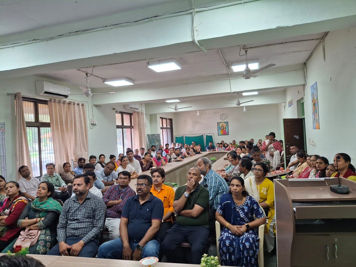 kv1surt's tweet photo. Parents Teachers Meeting https://t.co/yRP4jhy82D