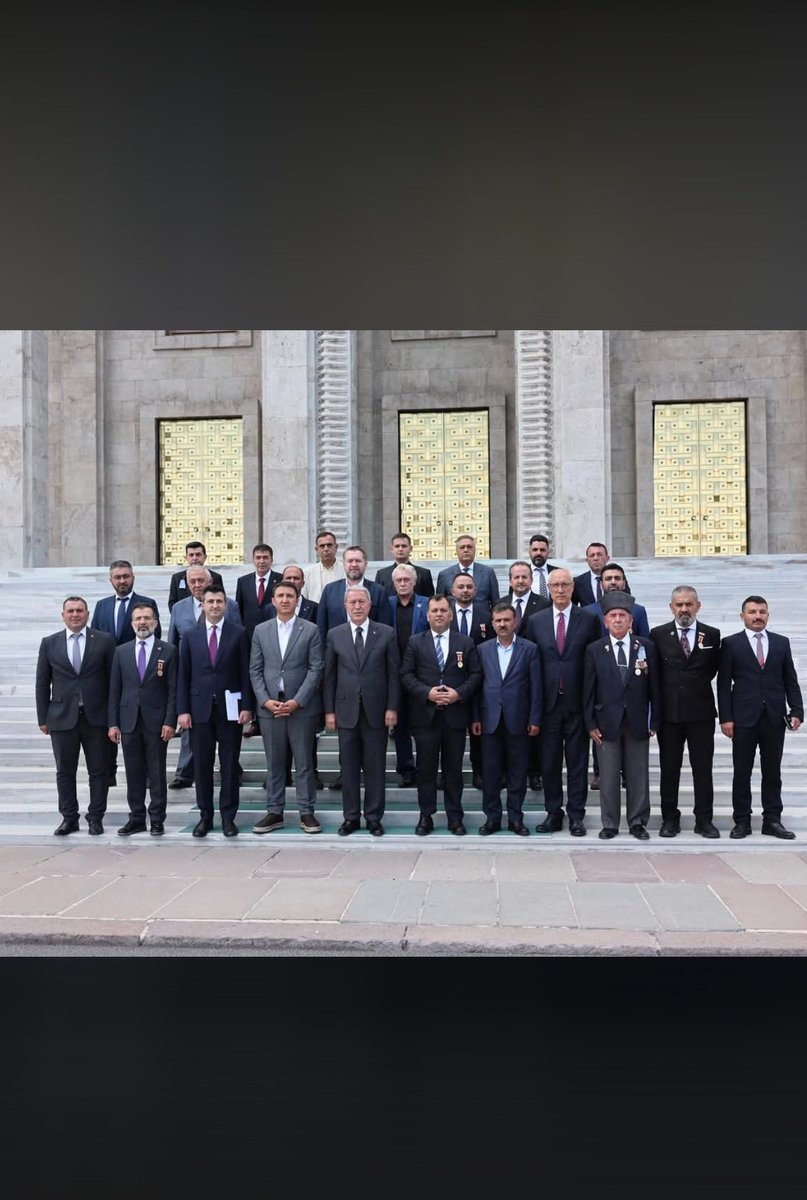 ErtugrlGaziTmsy's tweet photo. Gazi kardeşlerim @TBMMresmi kabul edilen kanun teklifi ile @TmsyGaziler vatan evlatları olarak 
🇹🇷 #ArtıkGaziyiz 🇹🇷 
Bugün @TmsyGaziler başkanımız Sn @ErtugrlGaziTmsy  ve
TMSY Başkan Yardımcımız
Sn @AytekinDemirel 
Sn @mustafaulu60332 birlikte @Akparti Bursa milletvekili
Sn @refik_ozen16 'e Teşekkür ziyareti yapılmıştır. 
@ErtugrlGaziTmsy başkanımızın önderliğinde yürütüğümüz Gazi olma sürecinde herzaman yanımızda olup destek veren
@Akparti Bursa milletvekili
Sn @refik_ozen16' e çok teşekkür ediyoruz. 
Sayın @hulusiakarmedya bakanımızın başkanlığında şehit aileleri ve gazilerle ilgili komisyon çalışmaları devam ediyor ve tüm talepler titizlikle değerlendiriliyor inşallah en kısa zamanda giderilecektir. Bundan kimsenin şüphesi olmasın.
@TmsyGaziler olarak sizi ASLA unutmayacağız 
@TmsyGaziler vatan evlatları olarak DEVLETİMİZİN her zaman YANINDAYIZ
"GAZİLİK BİR ENGEL DEGİL BİR ÜNVANDIR"
@RTErdogan
@_cevdetyilmaz
@NumanKurtulmus0
@dbdevletbahceli
@kilicdarogluk 
@eczozgurozel
@MDervisogluTR 
@tciletisim
@hulusiakarmedya 
@mustafaelitas
@zorlu77
@avabdullahguler 
@MahinurOzdemir 
@ztarikdaroglu
@drbetulsayan
@dtcuneytaldemir
@deryayanikashb
@VeyselTipioglu 
@FeyziBerdibek1 
@sevansivacioglu
@resulkurt34 
@MvDrHasanArslan
@cuneytyuksel_
@ifarukaksu
@erkanakcay45 
@PrfDrFilizKilic
@oozgurbayraktar 
@kocakkonuralp
@MhpTbmmGrubu 
@MHP_Bilgi 
@YankiBagcioglu
@drmetinilhan40
@ozgurceylanYeni 
@leventalyyildiz