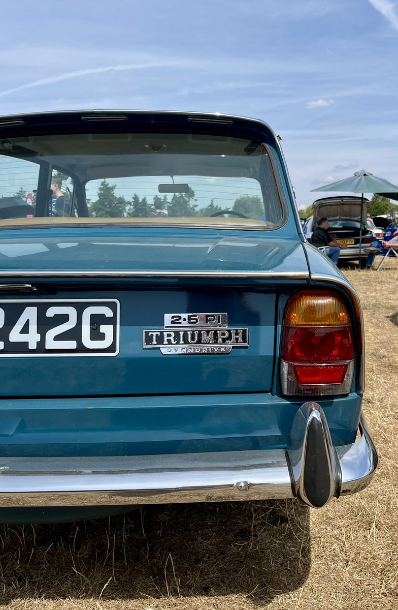 judith_sheen's tweet photo. #TriumphTuesday #Triumph 2.5 PI https://t.co/jYIb5XoyX3