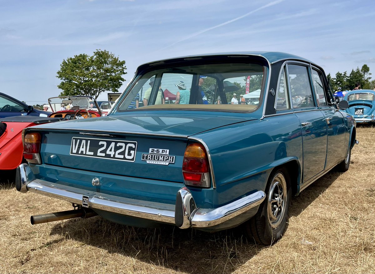 judith_sheen's tweet photo. #TriumphTuesday #Triumph 2.5 PI https://t.co/jYIb5XoyX3