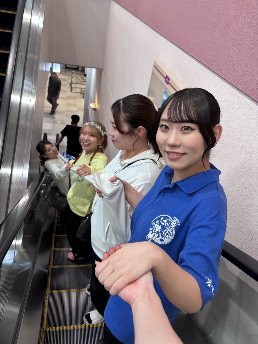 hyakka_syan2's tweet photo. お手てー♬つーないでー♬

 #百花繚蘭
 #なかよしこよし
 #ForeverBaby https://t.co/CXfIXFSnlE