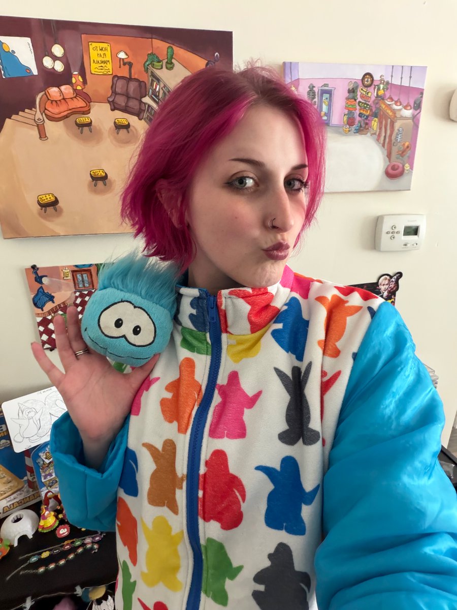minnow311's tweet photo. minnow311 here to flex my incredible new Club Penguin jacket made from the sleeping bag!! I’ll be waddling around in this all winter 🐧💙 https://t.co/JB8wyG4zrK