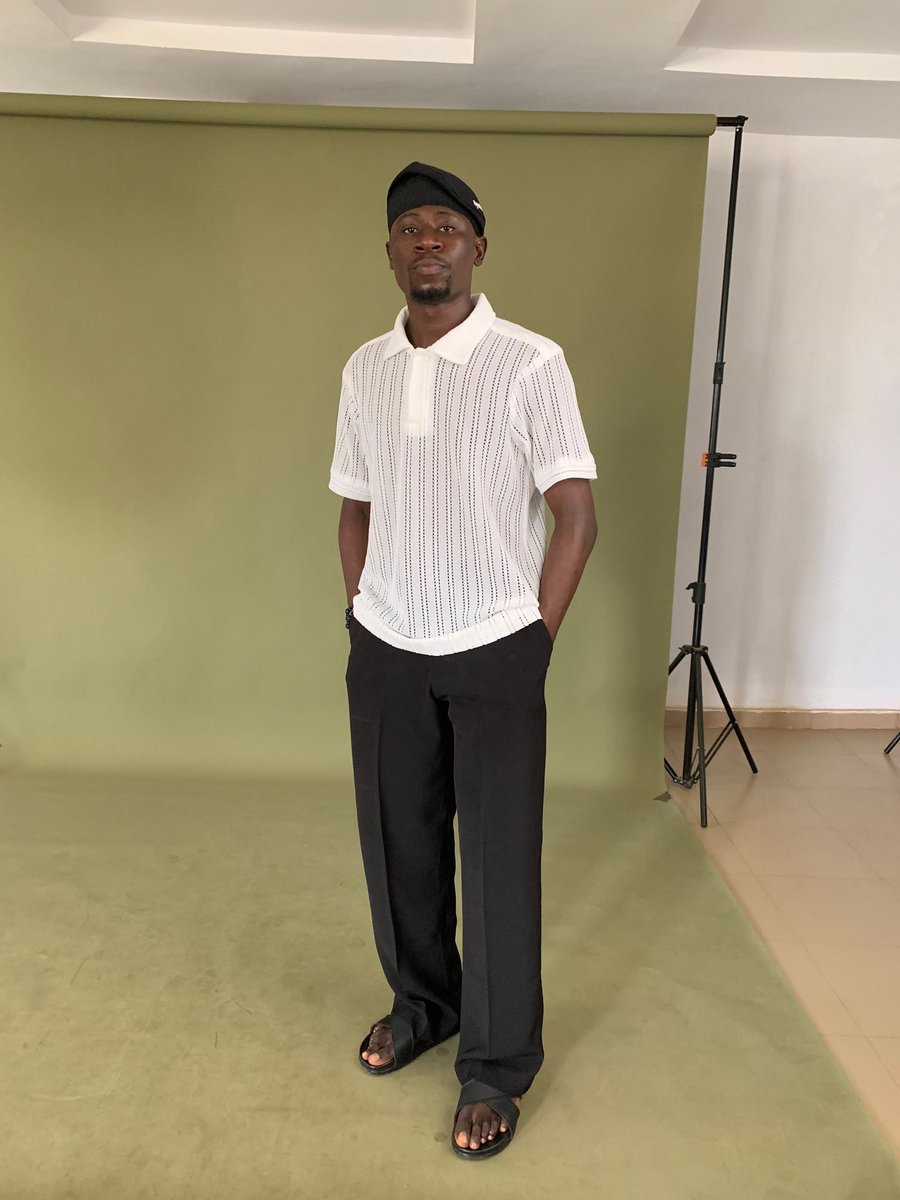 DaranijoSaalim's tweet photo. Fila Fuja + Knit styled shirt + Free Sized Strapless Pant. 
All from the brand cc @FlawlessVogcoll. 

You can’t look classy more than this. 
#40,000 can get you this from the brand. https://t.co/3rLNf0424C