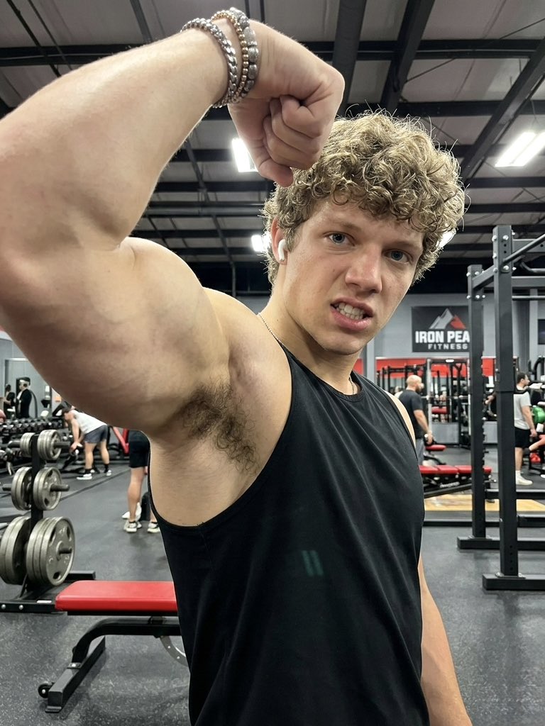 Mike20Dom's tweet photo. My sweaty alpha pits have you drooling https://t.co/D4Pf8a0Z4o