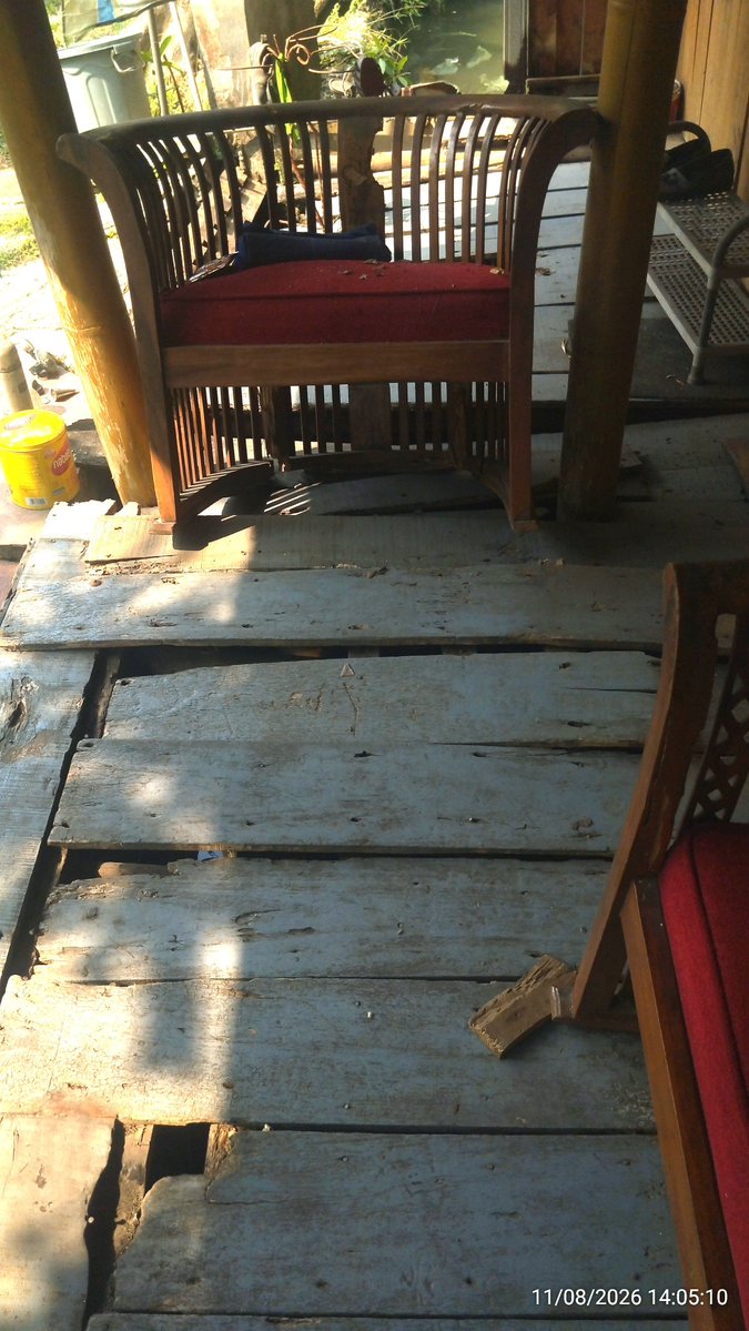 mirrr3809's tweet photo. ⁉️ OPEN URGENT COMMISSION ⁉️

hello, im currently opening urgent commission to pay some debt for daily necessities and to fix my broken porch, the pillar bellow my porch is rotten so it could no longer support the top part, the amount i need is around 1500$ usd

thank you so much https://t.co/TEVytmX7ct