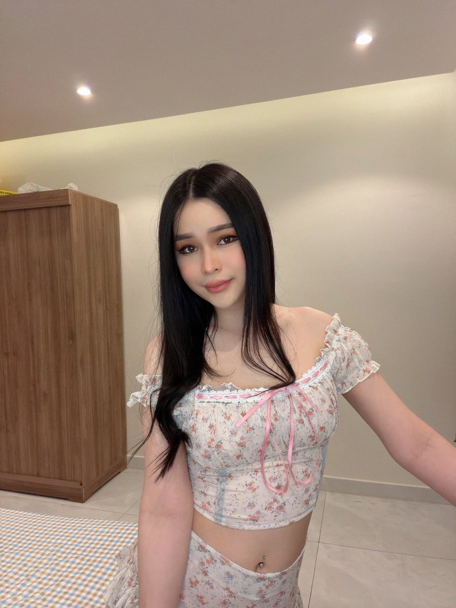 neufeit's tweet photo. #ladyboy_riyadh
#ladyboy_in_riyadh
#ladyboy_both_in_Riyadh https://t.co/7Efg7hFk5X