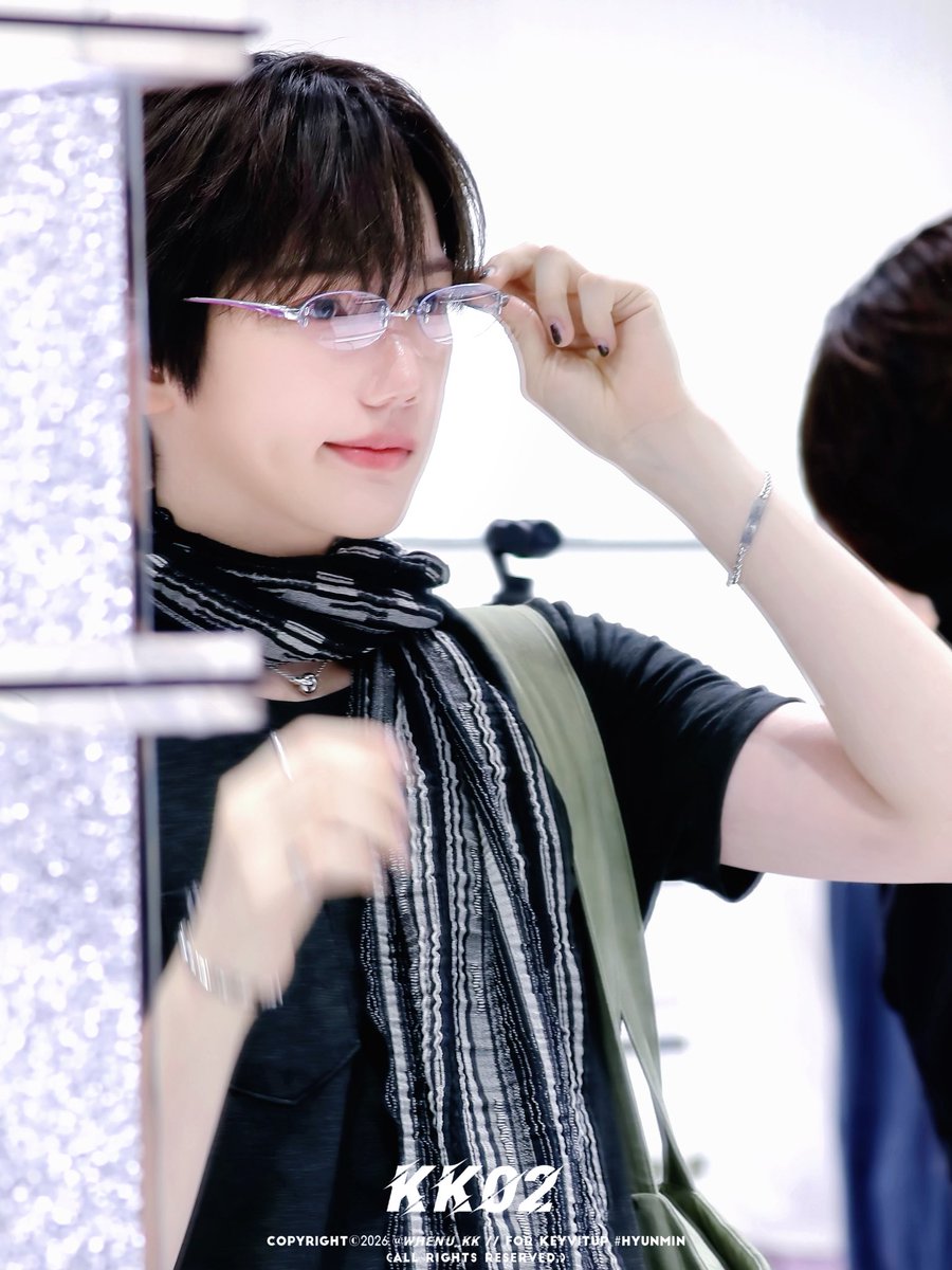 whenu_kk's tweet photo. 260811 인천출국

🕶️

#현민 #HYUNMIN
#KEYVITUP #키빗업 #KVP https://t.co/8dJFznOlA9