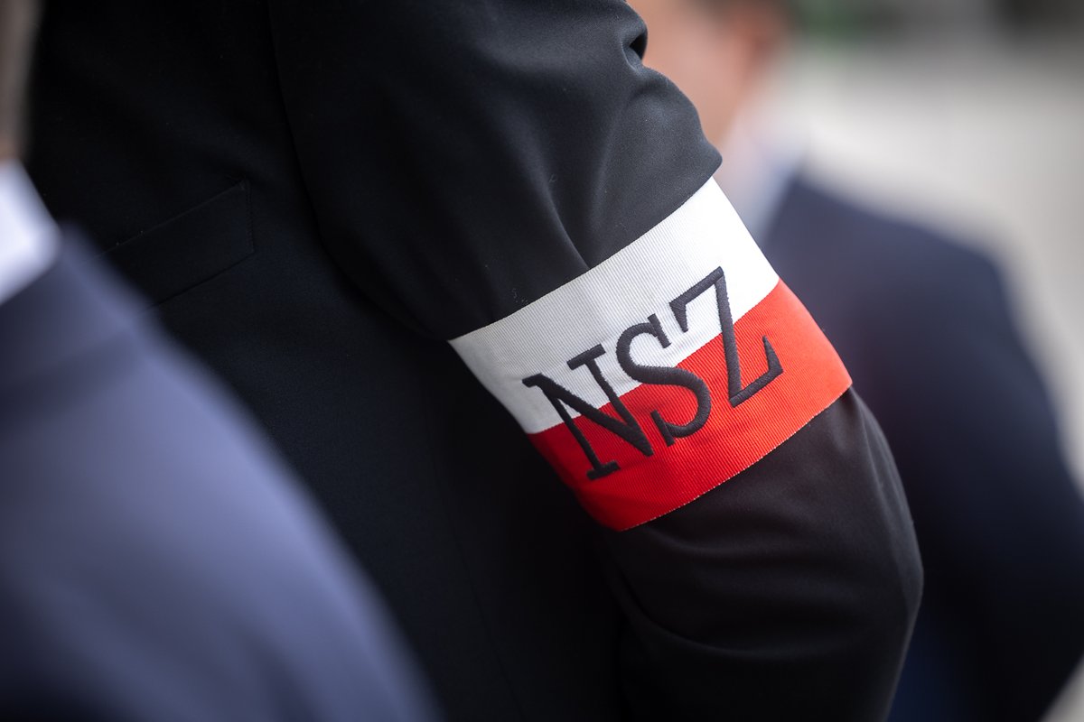 ipngovpl's tweet photo. 🎗️ Zastępca prezesa #IPN dr hab. Karol Polejowski wziął udział we współorganizowanych przez @BUWiM_IPN obchodach upamiętniających 82. rocznicę powstania Brygady Świętokrzyskiej Narodowych Sił Zbrojnych. https://t.co/qkp2DHuVug