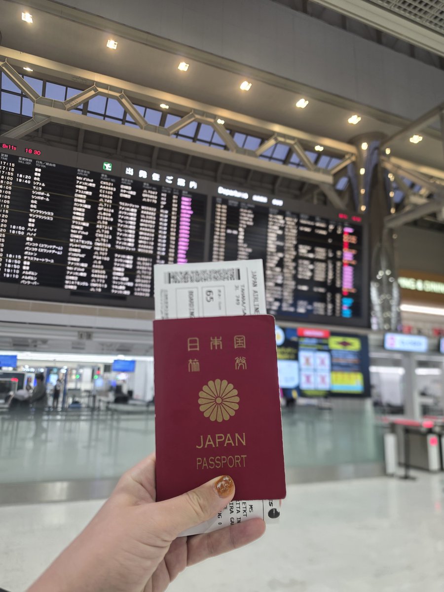 _____bmsg's tweet photo. 人生で一番実感のない海外旅行ですが、ずっと行ってみたかったインドへ行ってきます！！🇮🇳🍛
お腹壊さないことが目標！！！！！！😂😂😂😂😂😂😂 https://t.co/KhMPkvccCA