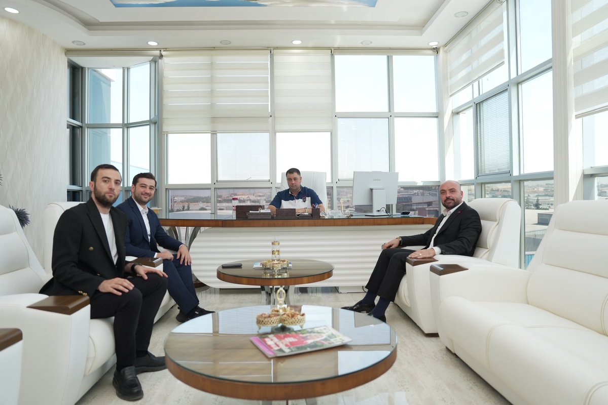 mesutbozatli's tweet photo. 📍 Akın Polip – Jütsa Tekstil

Tekstil sektöründe faaliyet gösteren Akın Polip – Jütsa Tekstil sahibi Sayın Yunus Akın’ı, AK Parti Gaziantep İl Başkan Yardımcımız Kemal Özufacık ve Hakkı Kalender ile birlikte ziyaret ettik.

Nazik ev sahipliği için Sayın Yunus Akın’a teşekkür ediyor, çalışmalarında başarılar diliyoruz.