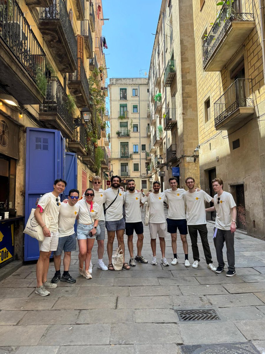 myjunior_ai's tweet photo. Next offsite in Texas loading... ⏳

Here's some BTS of BCN! We're hiring, get in touch. https://t.co/PnI2LDtOH3