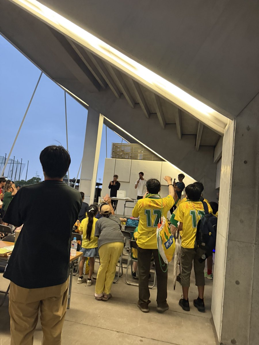 djfuumin's tweet photo. サステナサマーフェスにお越し頂いた方々、ありがとうございました！来れなかった方は来年✨なかなかふだんゆっくりお話できない方ともお会いできて嬉しかった私。ジェフィユニティに、勇人さんの環境授業、イベント出店されていた大輔選手。短縮でしたがいい時間でした！貴重😊✨
#jefunited https://t.co/lXK917lPMo
