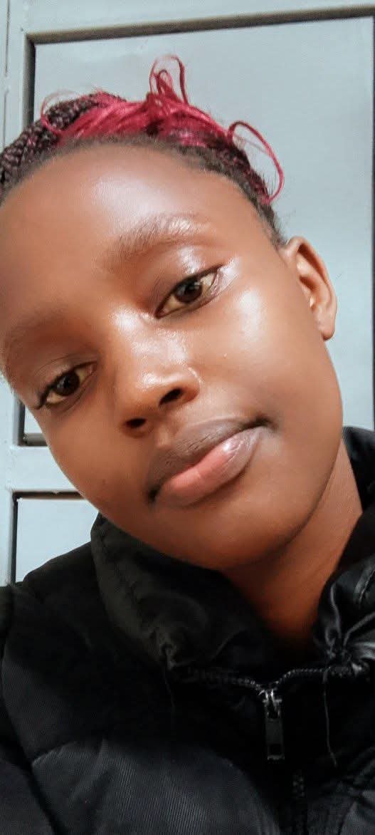 loiskawira's tweet photo. Ovulation will kill  me😭😭😭 https://t.co/FxXKQOOgvr
