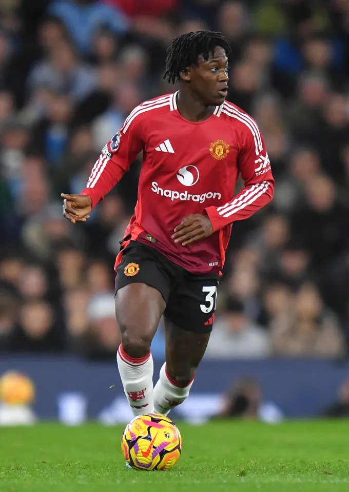 GTtalksball's tweet photo. Manchester United fans always feel like the players they don't have are better than the ones we already have in our team. 

If Mainoo was not already a Man United player, we'll be shouting INEOS should sign him whatever the cost. 

Right now I see a lot of people wanting him benched just because we signed 2 new midfielders, forgetting that our team was crap without him last season. 

Well, He almost didn't sign the new contract last season, and I'm sure the only reason he ended up signing is because he would have had assurances from the club and manager... You're not benching me the way Amorim did.