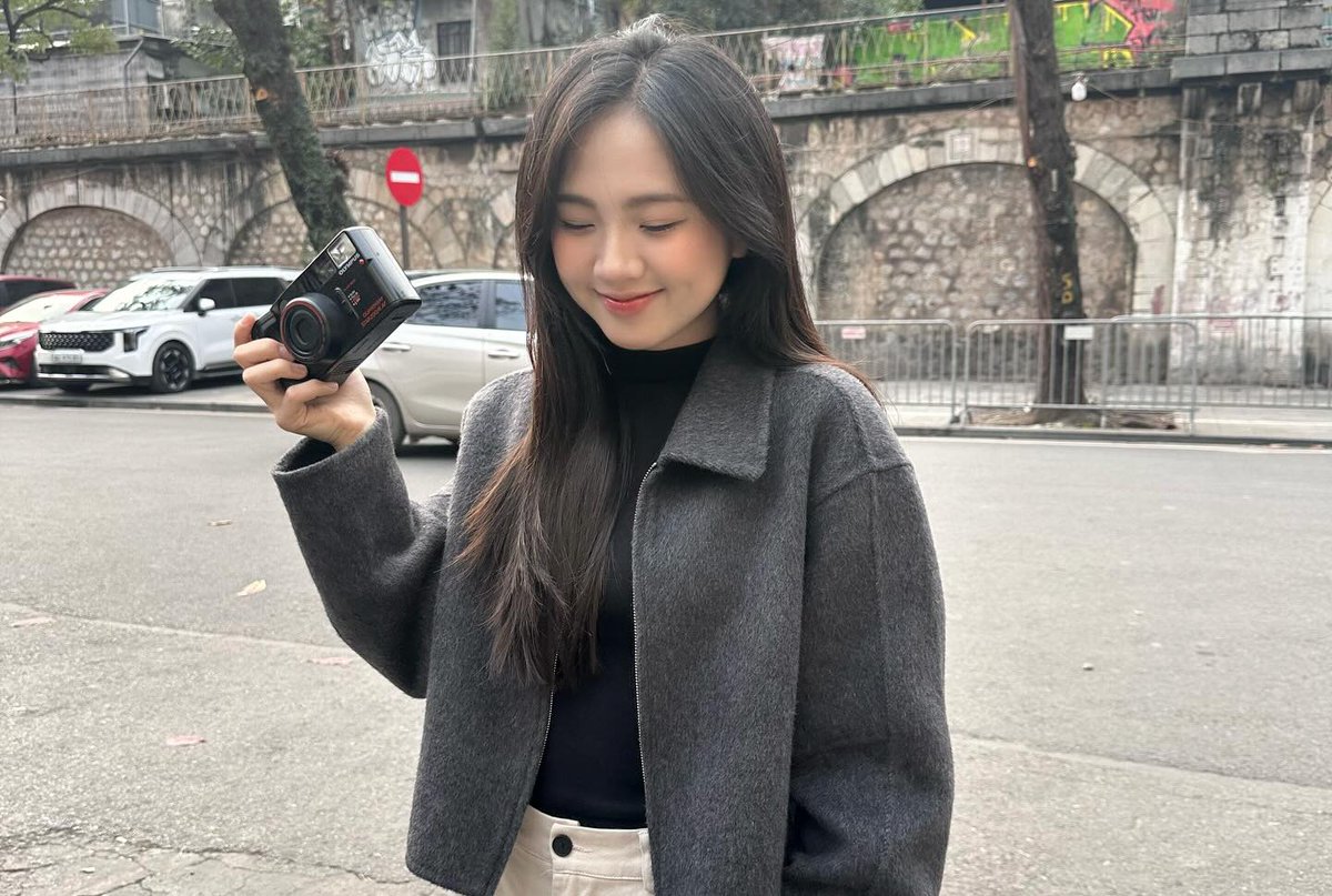 ferci2005's tweet photo. Hello, lovely soul 💫 Always keep in mind that the world is a better place with you in it—go shine today! 🌸
uTFmP https://t.co/2Kh4wjoqPv