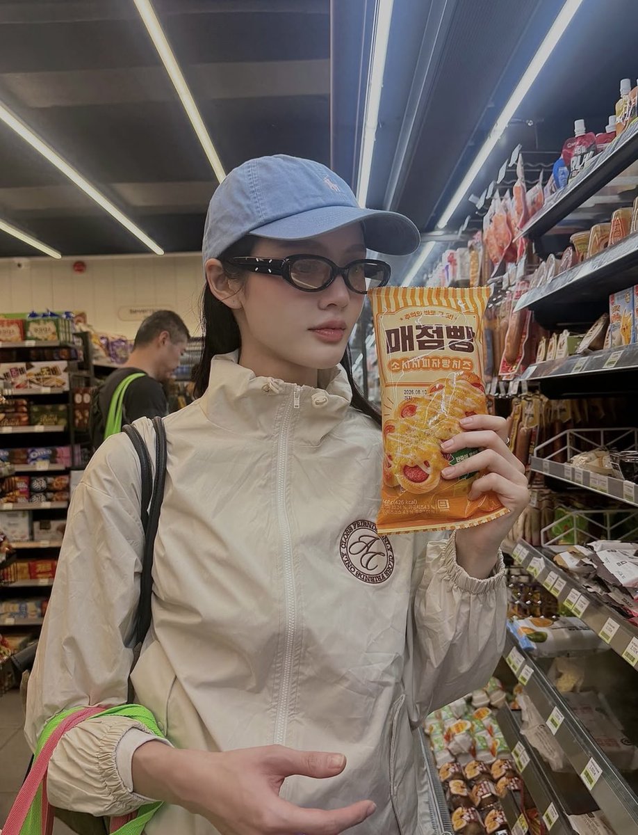 QuarterJules's tweet photo. adore travelling in korea✨ https://t.co/xBdrmLIgHu