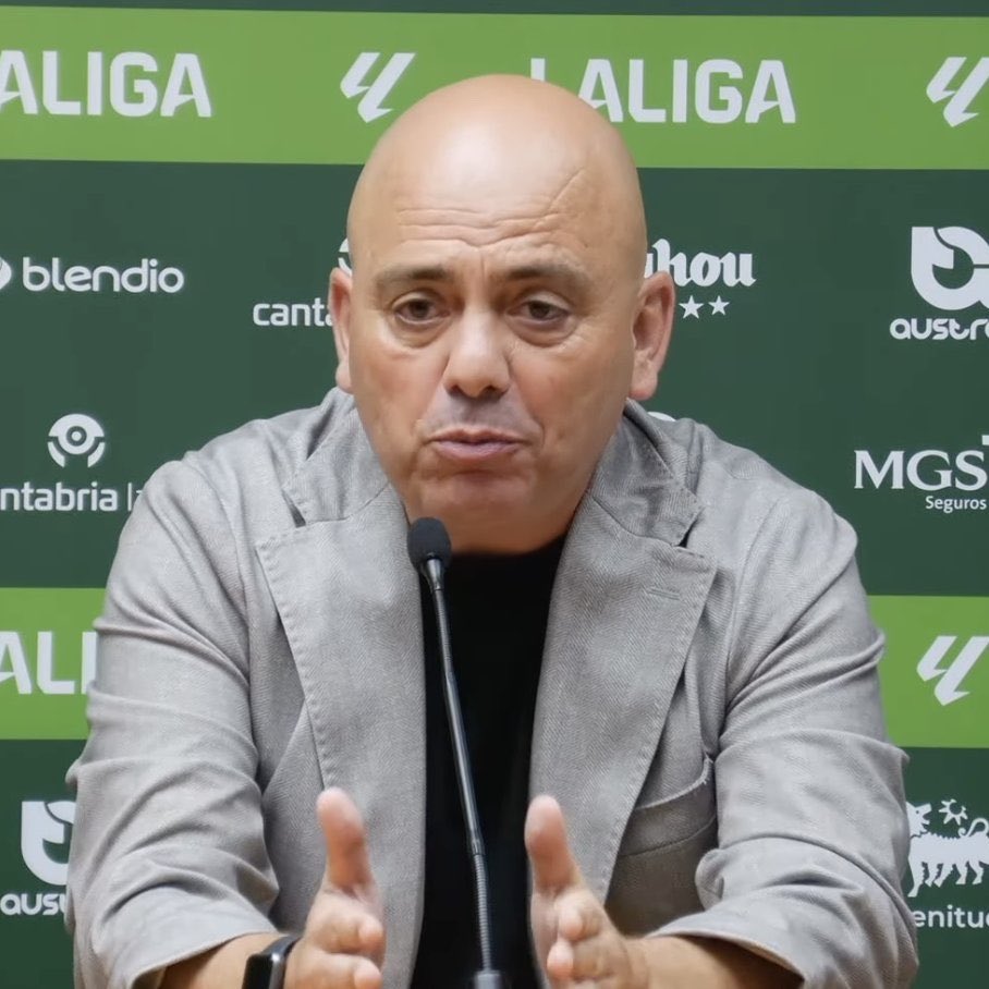 atletiuniverse's tweet photo. 🚨🇪🇸 BREAKING - Chema Aragon, Sporting Director of Racing Santander on Jorge Salinas:

"A club has offered €14m for Jorge Salinas, and Racing have REJECTED it. His release clause is €16 million, and the club will not budge from that figure.

Possible interest in Atlético Madrid players? It could be, but we’re not going to mix one thing with the other.

If the question is whether Atlético could lower the price for Salinas by including players in the deal, Racing’s intention is to still have Salinas with the team on September 2."

[via @SoyPabloPuente]