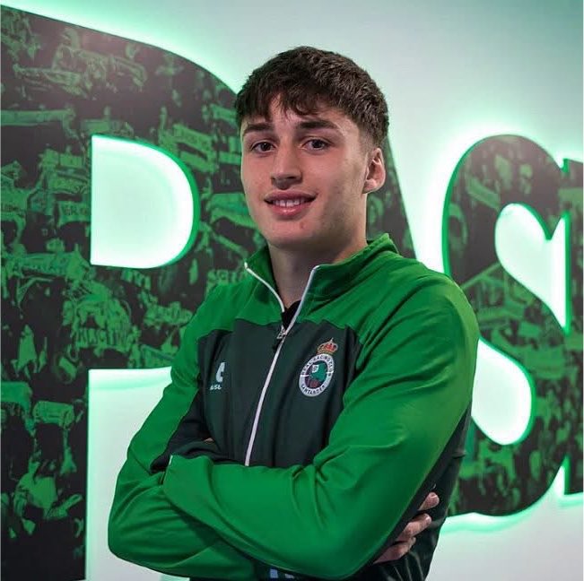 atletiuniverse's tweet photo. 🚨🇪🇸 BREAKING - Chema Aragon, Sporting Director of Racing Santander on Jorge Salinas:

"A club has offered €14m for Jorge Salinas, and Racing have REJECTED it. His release clause is €16 million, and the club will not budge from that figure.

Possible interest in Atlético Madrid players? It could be, but we’re not going to mix one thing with the other.

If the question is whether Atlético could lower the price for Salinas by including players in the deal, Racing’s intention is to still have Salinas with the team on September 2."

[via @SoyPabloPuente]