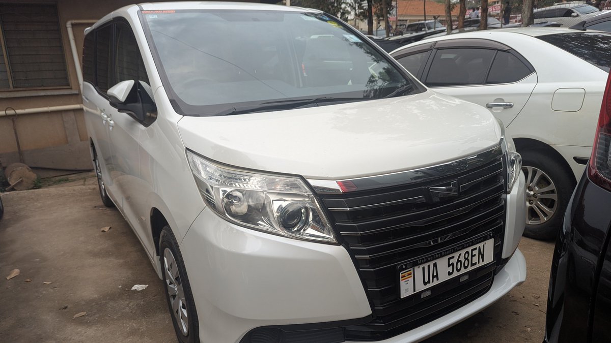 AutoHabeeb's tweet photo. **TOYOTA NOAH
MODEL 2014
PRICE 55M
**RACTIS
MODEL 2011
30M https://t.co/S05KbETpw0