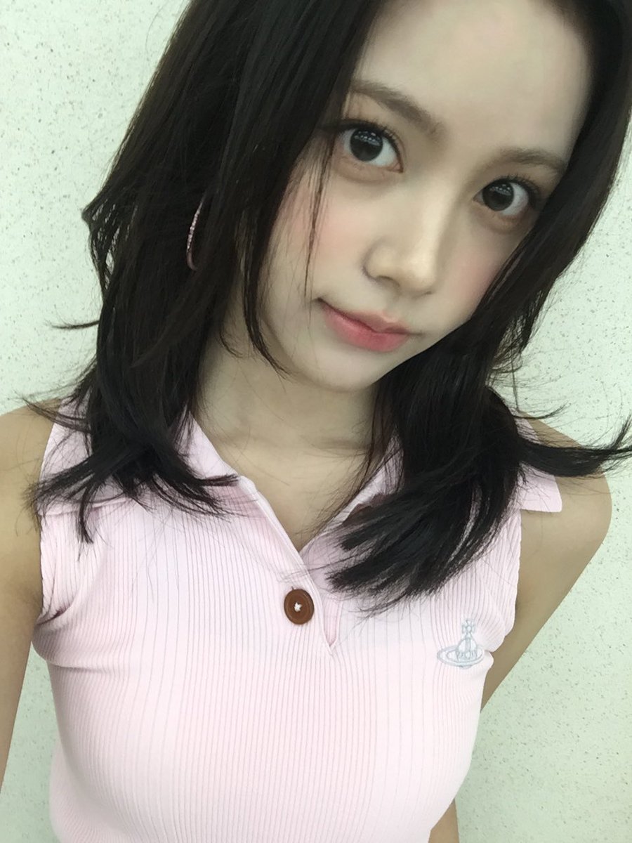 yerisgood's tweet photo. #CARMEN weverse update 

AAAAAAA CANTIKNYAAAAAAA https://t.co/4KIViuMAxa
