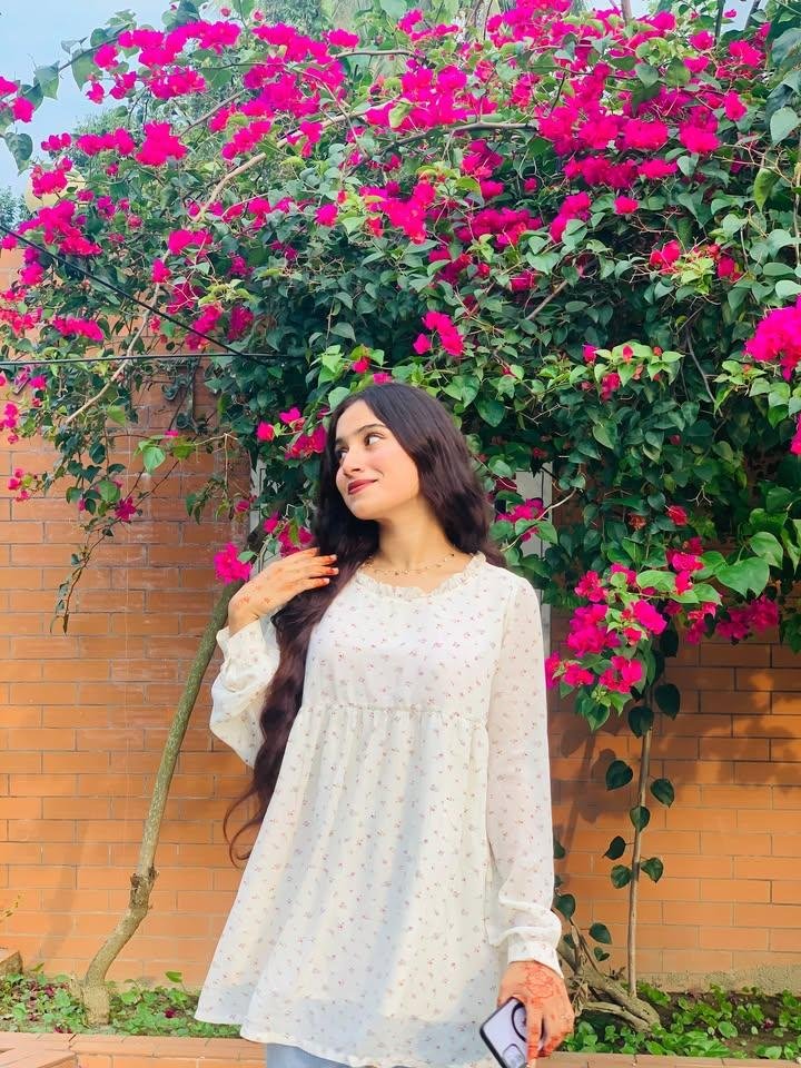 Nusratxr's tweet photo. 🌸

#foryou #foryoupage💙 #diva #beauty #flower https://t.co/ydunG1Qu7P