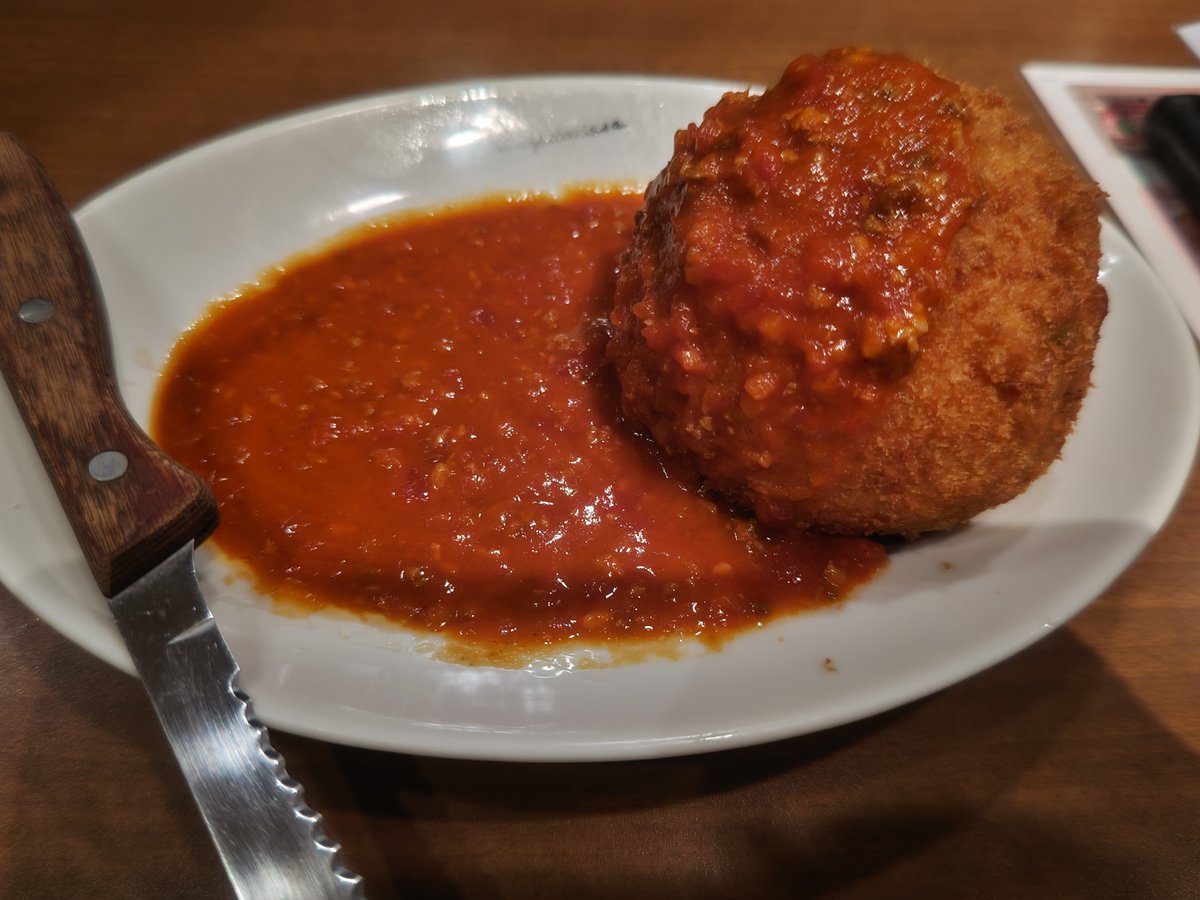l0magnet's tweet photo. カプリチョーザ！
初めて食べたけど、パスタボリュームすごい😋✨
色んな種類のパスタあったから、また食べたいな〜。 https://t.co/EmzymYQ6C2