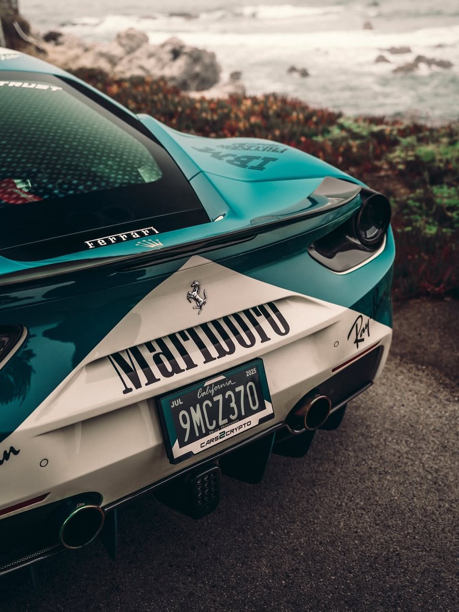 ApexDistrictX's tweet photo. 488 GTB with Stone Green Marlboro Livery https://t.co/tMUJyphPXV