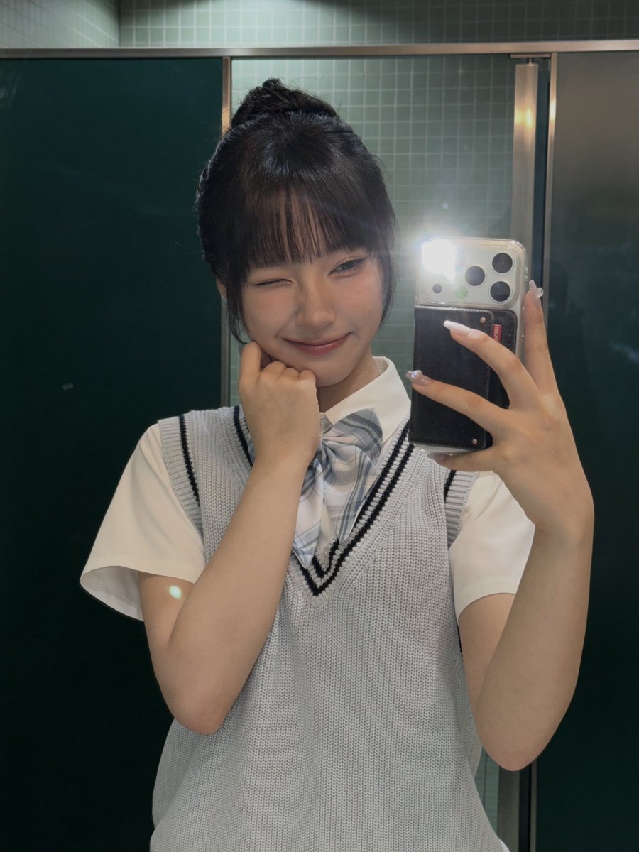 UNIS_offcl's tweet photo. 渋谷のリリースイベントを最後に、『UNI☆Sparkle!』のリリースイベントがすべて終了しました！🥹✨

長いようで短かったこの時間、たくさんのエバーアフターのみんなと一緒に過ごすことができて、本当に幸せでした🫶

いつもUNISを応援してくれてありがとう！そして、これからもずっと大好きです！！🩷

#UNIS #유니스
#YUNHA #방윤하