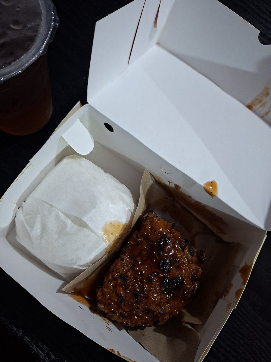 aelilelo's tweet photo. seporsi ayam lava pedas paha atas di torch agak lama, sepulang kerja... https://t.co/OZOW9Fr5FS