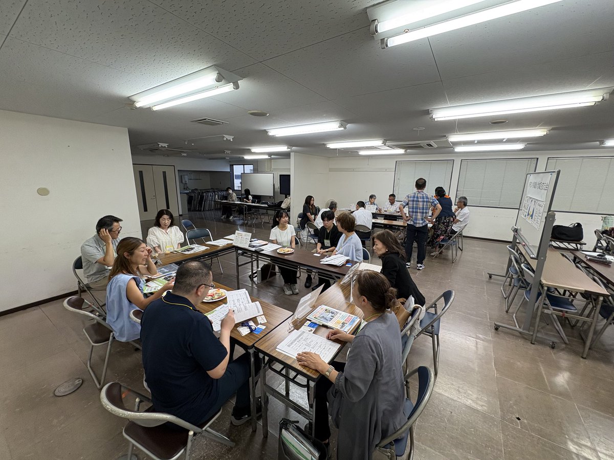 BBS_mishima's tweet photo. 7/30にNPO×県職員 地域別交流会（東部）に参加しました✨

県職員の皆様との対話は勿論、他のNPOの皆様ともたくさん交流でき、とても刺激的で有意義な時間でした！

ご一緒させていただいた皆様、関係者の皆様、有難うございました。
新しいご縁や連携を大切に、これからも地域を盛り上げていきます🤝 https://t.co/xX5jgFdfqT