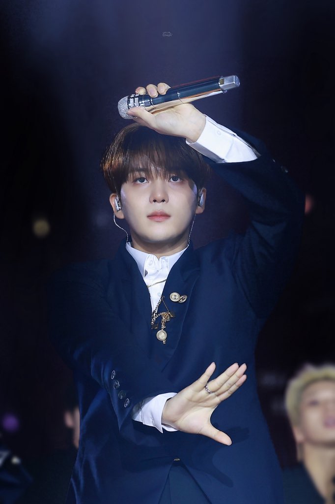JIRIN_1012_'s tweet photo. 260809 가요대전 썸머 

#ATEEZ #에이티즈 
#종호 #jongho https://t.co/Zqv1XxNkQ3
