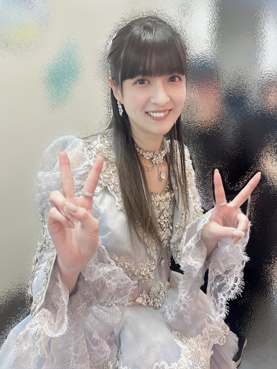 nogizaka46's tweet photo. 【ブログ更新 吉田綾乃クリスティー】 正解はわからないたった一度の人生だ https://t.co/Wz3KYwZlX6 https://t.co/LKp7lGo95A
