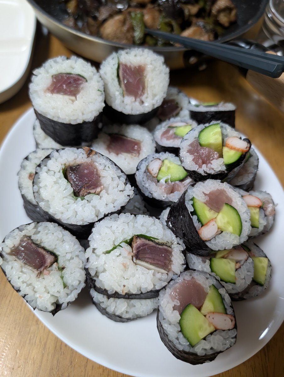 111_camp's tweet photo. 土佐巻きが食べたくなって作りました
#土佐巻き https://t.co/UCxBVpAW5l