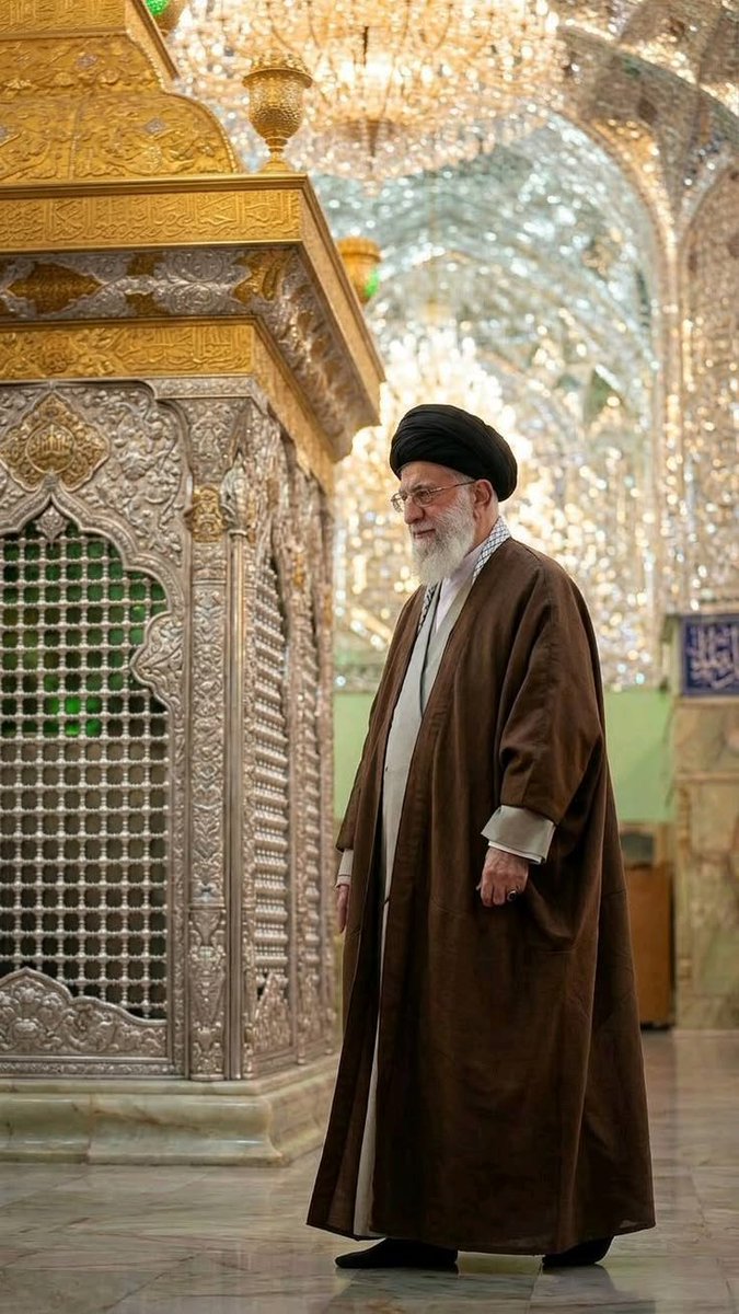 M_minaa74's tweet photo. @nazanihocini @fatemes28 @fariba_84 @vvmys9 @baharbano68 @dkhtr29909 @ehsanichim94043 @paaya_ir @bahar__asghari دانم که مستمند و تهیدست و بی‌کسی
از بارگاه فیض رضا(ع) توشه وام کن

#ایران_امام_رضا https://t.co/oPzocpMeZO