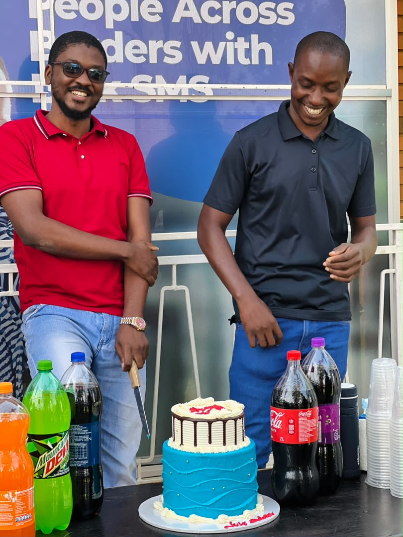 PahappaLtd's tweet photo. A little cake, a lot of smiles, and a moment to celebrate our July babies!
#PahappaCulture #CakeDay https://t.co/uiqBGiGQoT