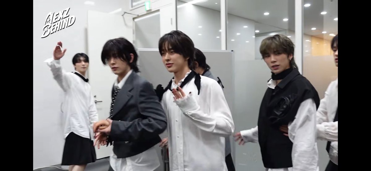 pori_TOKI2Y's tweet photo. 今日のトキズ🤍💛🤍💛🤍💛
😍😍😍

連日ありがトキズ〜🥰🥰🥰

#NEXZ #TOKIz https://t.co/CeSo1TzhkG