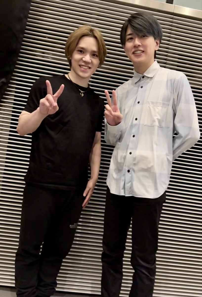 lazvell's tweet photo. ✌︎✌︎ https://t.co/ky68jrMler