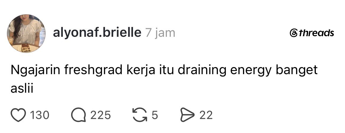 gemistale's tweet photo. inilah yang aku TAKUTIN kalau jadi freshgrad/magang di suatu perusahaan, kadang pas ngajarin tuh ada yang kesel atau bete kayak “gini aja gabisa…” padahal emang gue perlu BELAJAR 😭 https://t.co/apDcns8Png