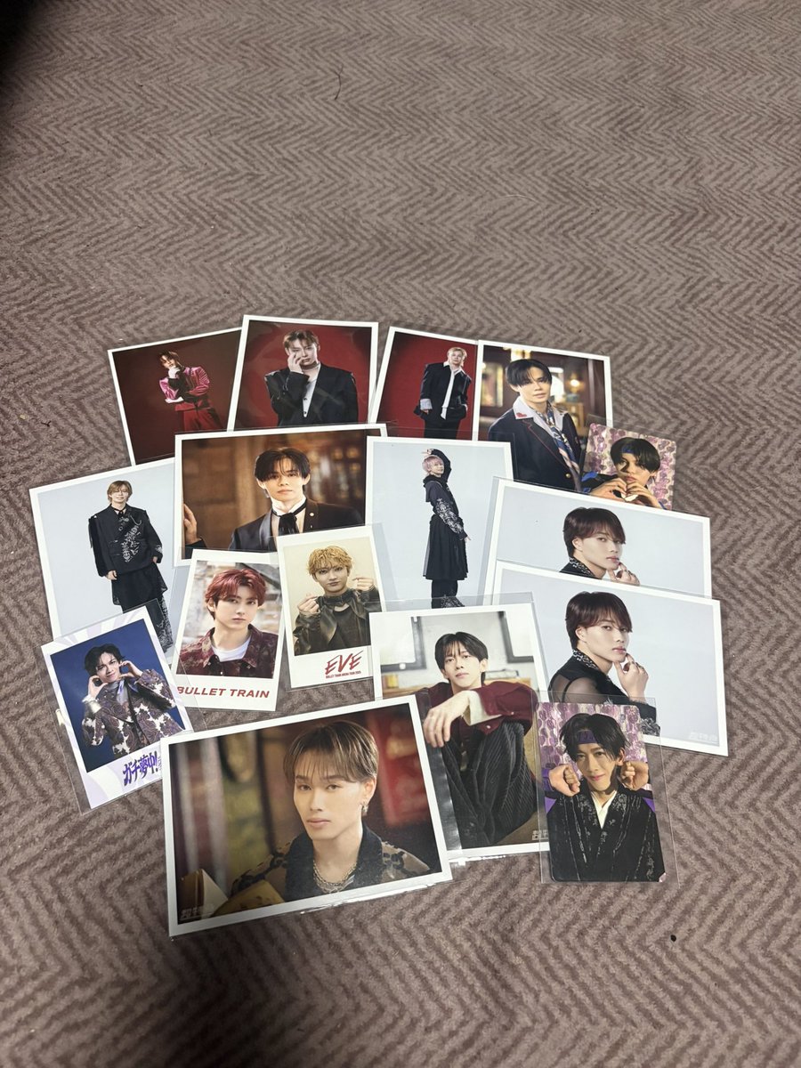 vlbx80's tweet photo. 超特急 生写真 交換
求：1⃣ハル2⃣ 吉田仁人 3️⃣買取
譲：写真
ご連絡の際写真のご提示頂けると嬉しいです。お気軽にお声掛けください。
 #EBiDAN交換  #超特急交換  #超特急求  #ミルク交換  #ミルク求 https://t.co/5CDhikv9iF