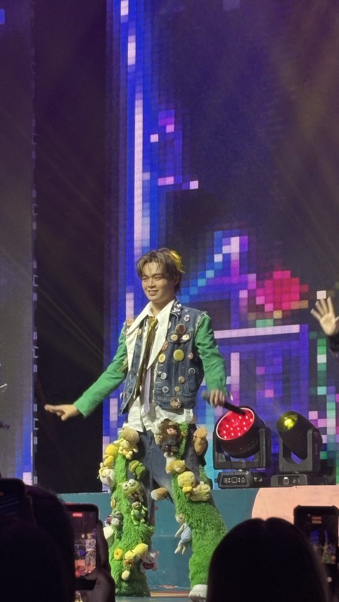 GemOfBo's tweet photo. Still over the moon na nakita ko si jc🥹 he really loves performing 

#AJAAGameStart 
#AJAAFirstConcert https://t.co/ODyo2ixIgI