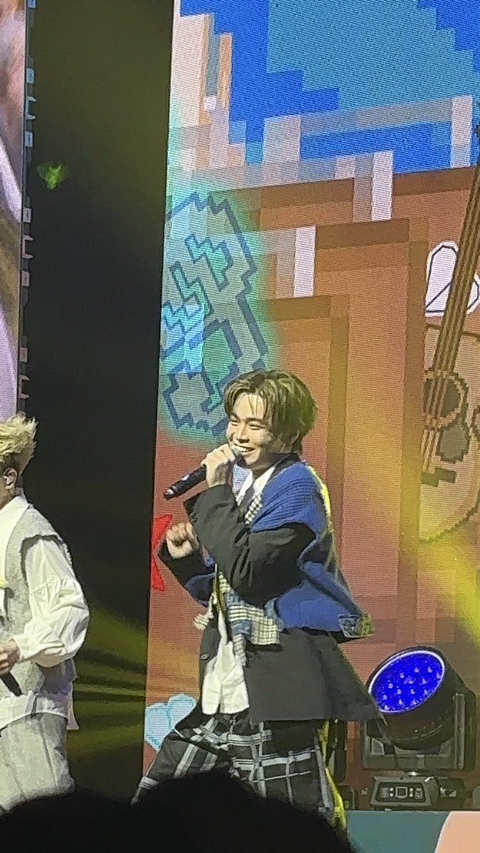 GemOfBo's tweet photo. Still over the moon na nakita ko si jc🥹 he really loves performing 

#AJAAGameStart 
#AJAAFirstConcert https://t.co/ODyo2ixIgI