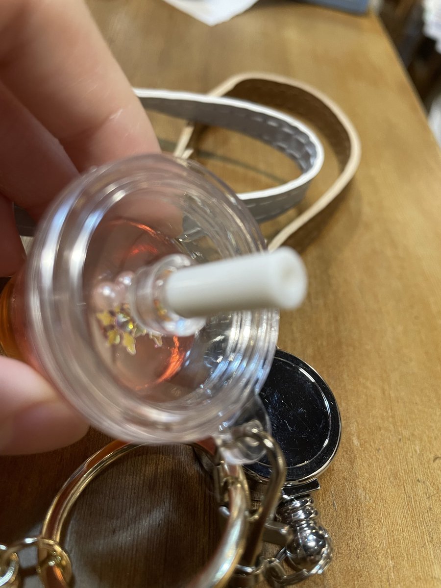 Lindal801's tweet photo. 中にも装飾
気泡入ったけど https://t.co/zsnL21y8Al