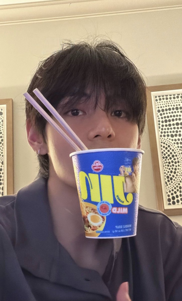 jinsmilkfactory's tweet photo. Taejin supporting each other brand 😋 https://t.co/kwljy88lbY
