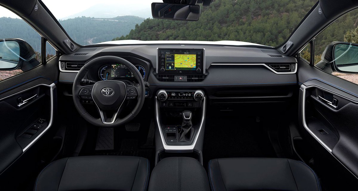 GorkaBasque's tweet photo. @bquintero Interior de un tesla model y, de un toyota rav 4 y de un byd sealion 7. Para los que te hablan de interiores de hace 40 años... Mi rexomendacion...pruebalos y saca tus propias conclusiones. https://t.co/wmzfj9e4ry