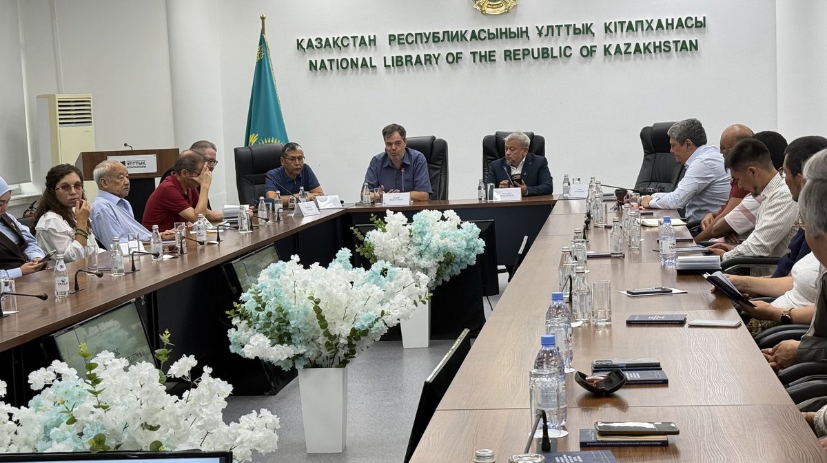 Ancheb72's tweet photo. На презентации книги известного казахстанского эксперта в сфере религии и межконфессиональных отношений, директора Института геополитических исследований Асылбека Избаирова.  https://t.co/i7RYjD21HH https://t.co/HBPcK0RFJl