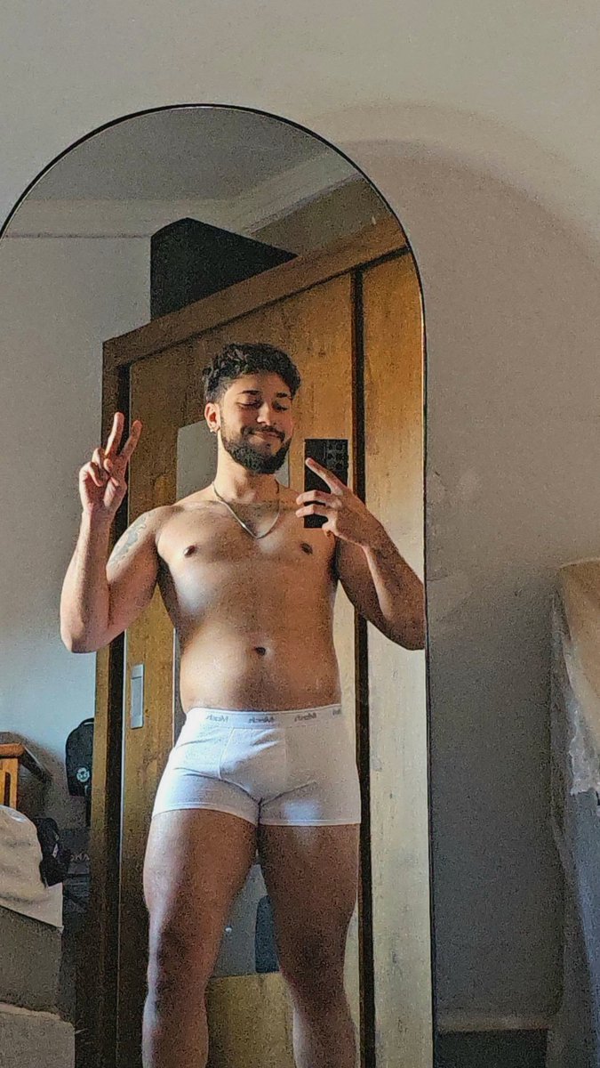 latingooner_'s tweet photo. I feel like good morning in white briefs just hit different 🦦... how's the tuesday? https://t.co/IClGQxmnDq